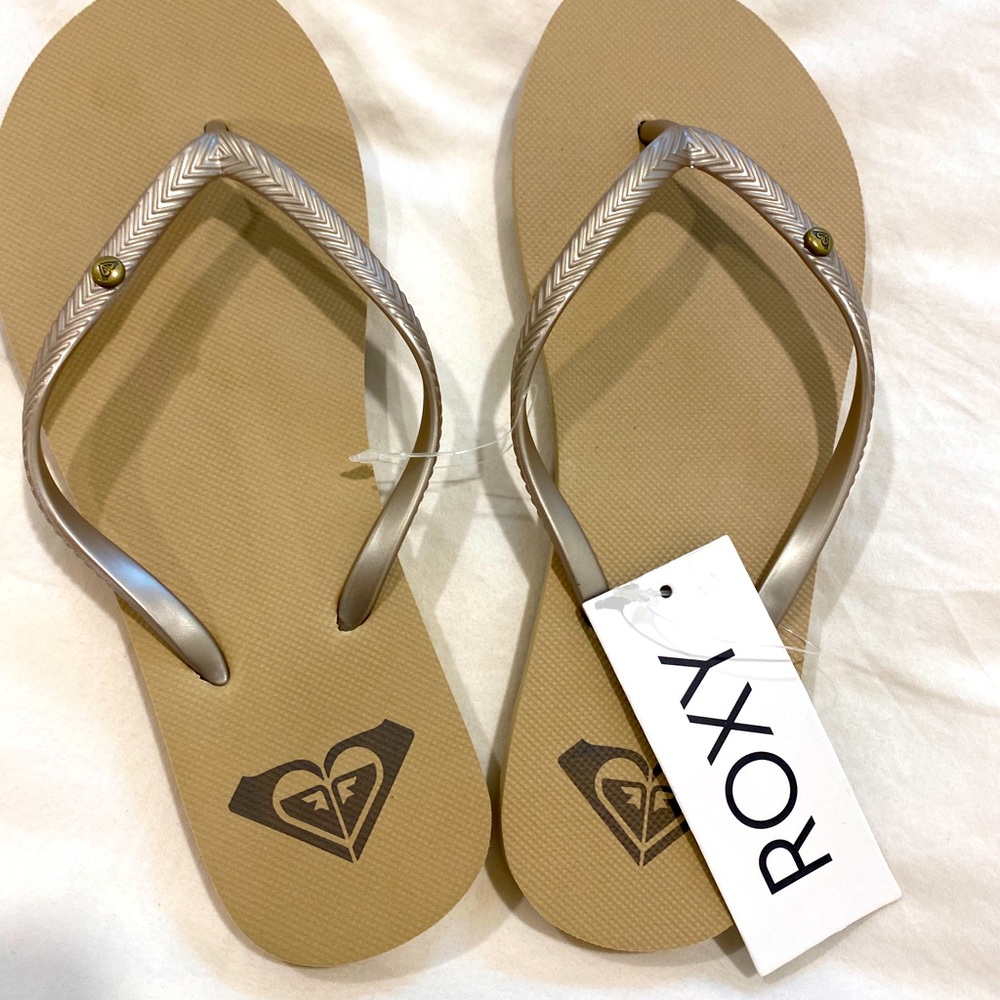 NWT Roxy flip flops